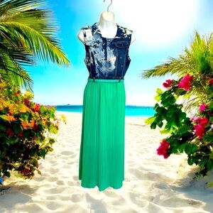 Vintage-Inspired Pleated Maxi Dress with Bleached Denim Vest - Size Large